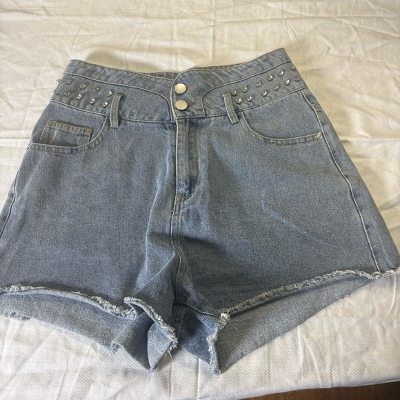 Cloud Ten Pants - Cloud Ten Women’s Studded High Rise Denim Shorts Size S Raw Hem
